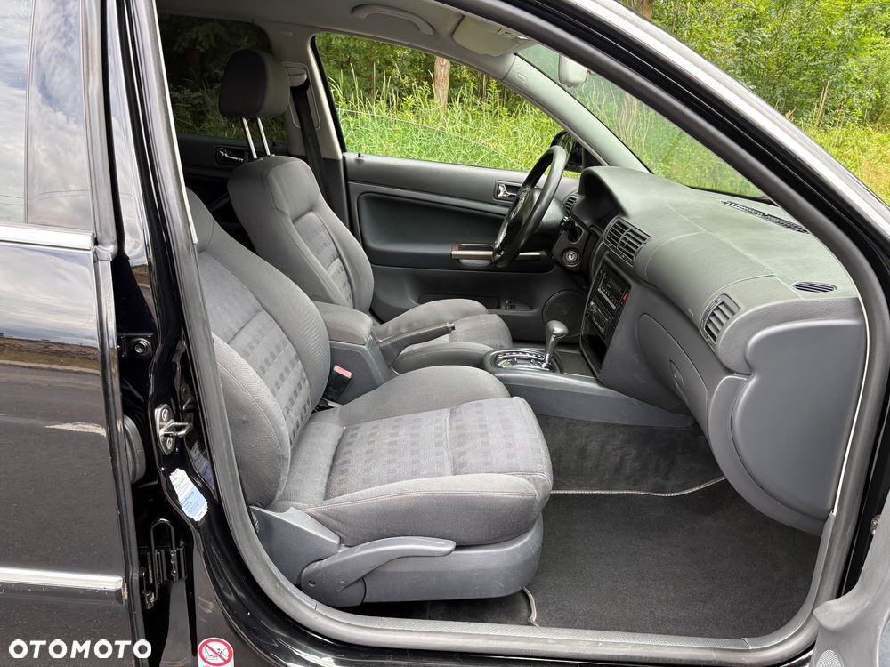Volkswagen Passat - 30