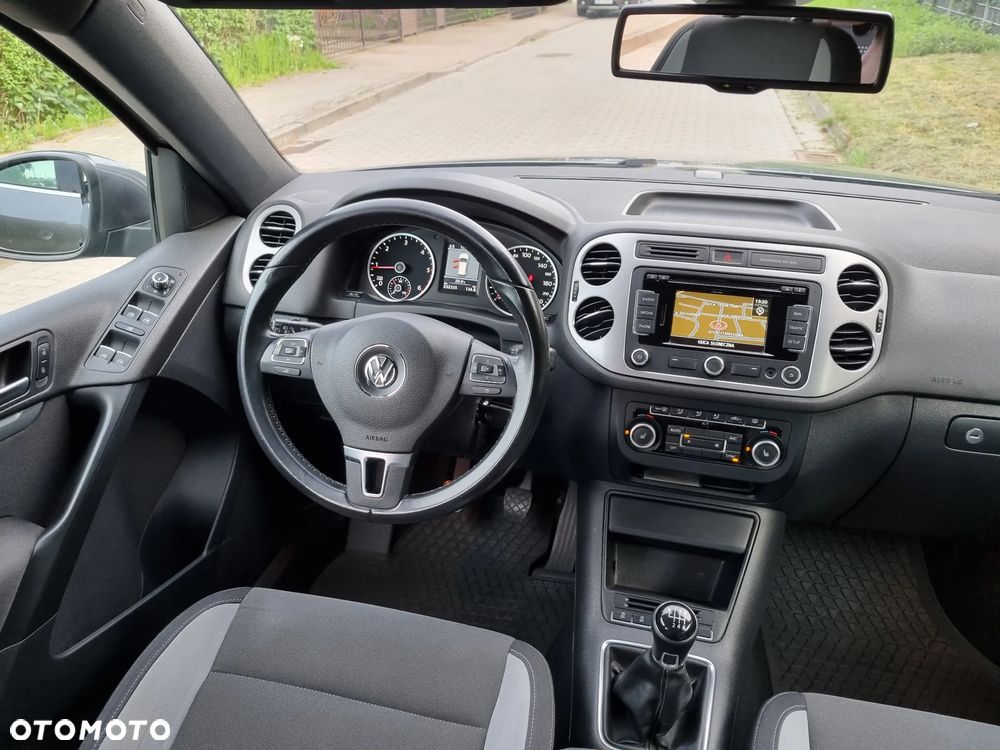 Volkswagen Tiguan 2.0 TDI 4Mot Perfectline R-Style - 16