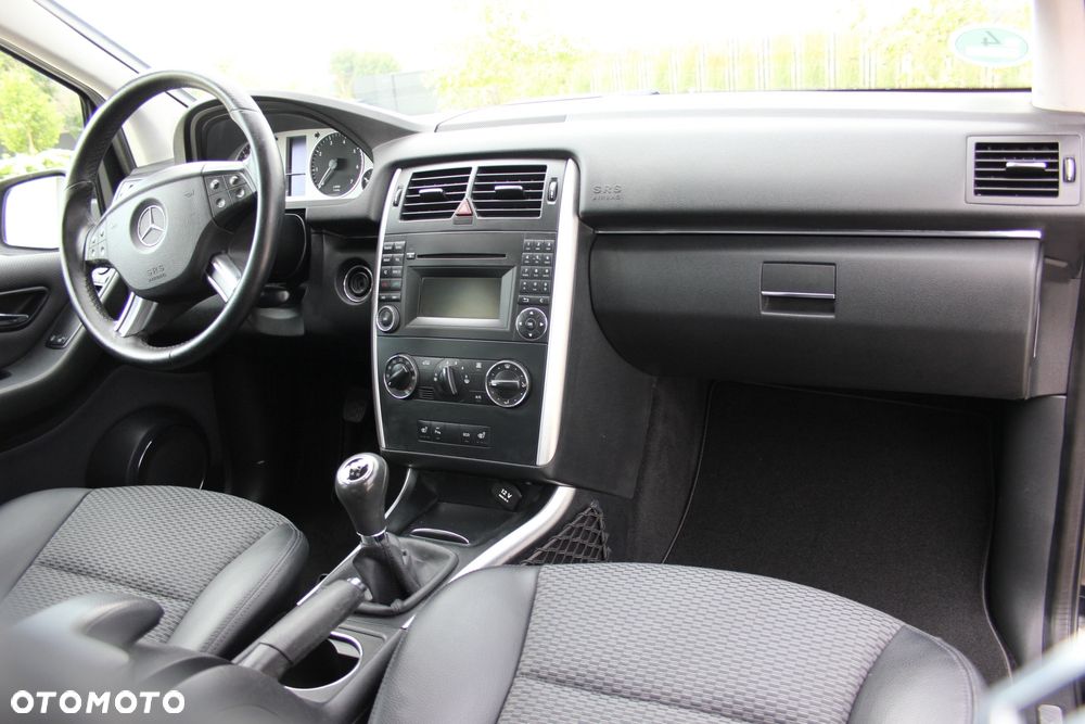 Mercedes-Benz Klasa B 180 BlueEFFICIENCY - 16
