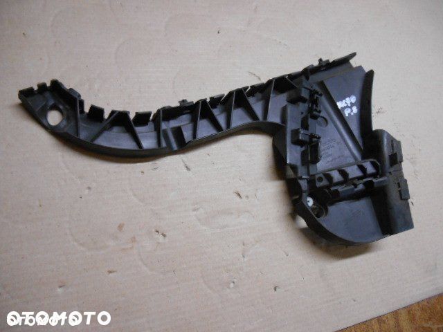 VOLVO XC70 ŚLIZG ZDERZAKA PRAWY TYŁ 2010r - 2