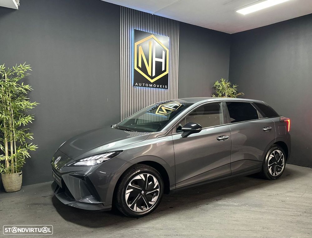 MG MG4 64 kWh Luxury - 2