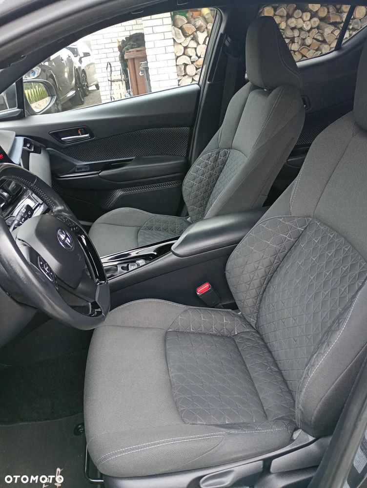 Toyota C-HR 2.0 Hybrid Executive - 14