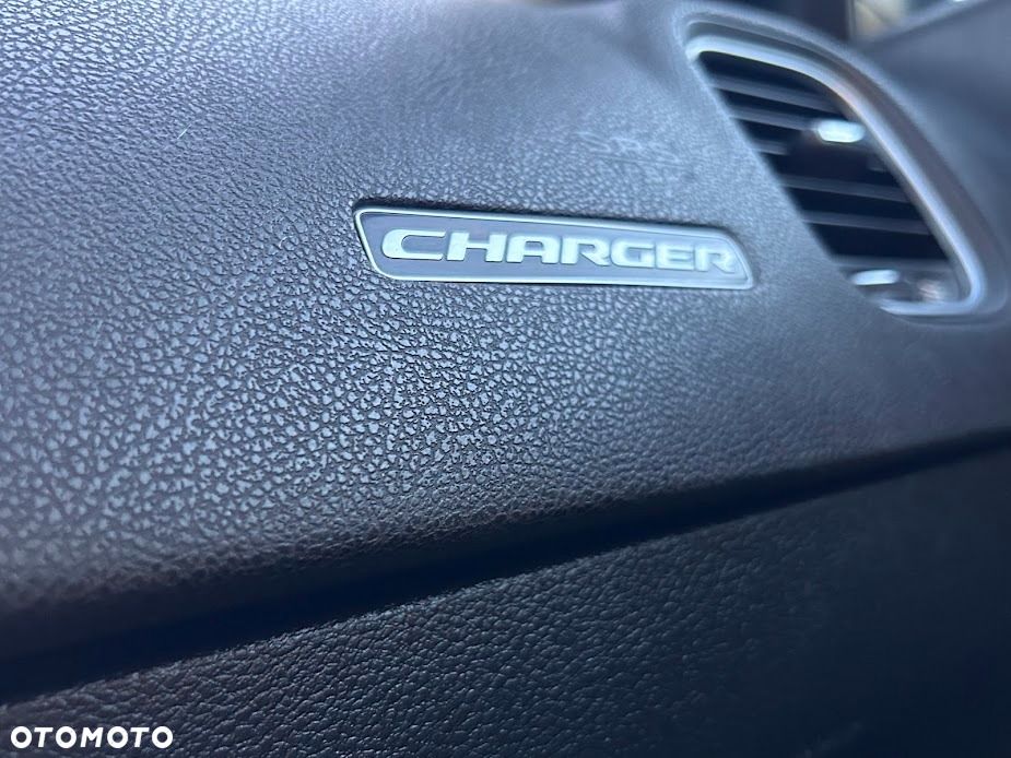 Dodge Charger 3.6 GT - 18