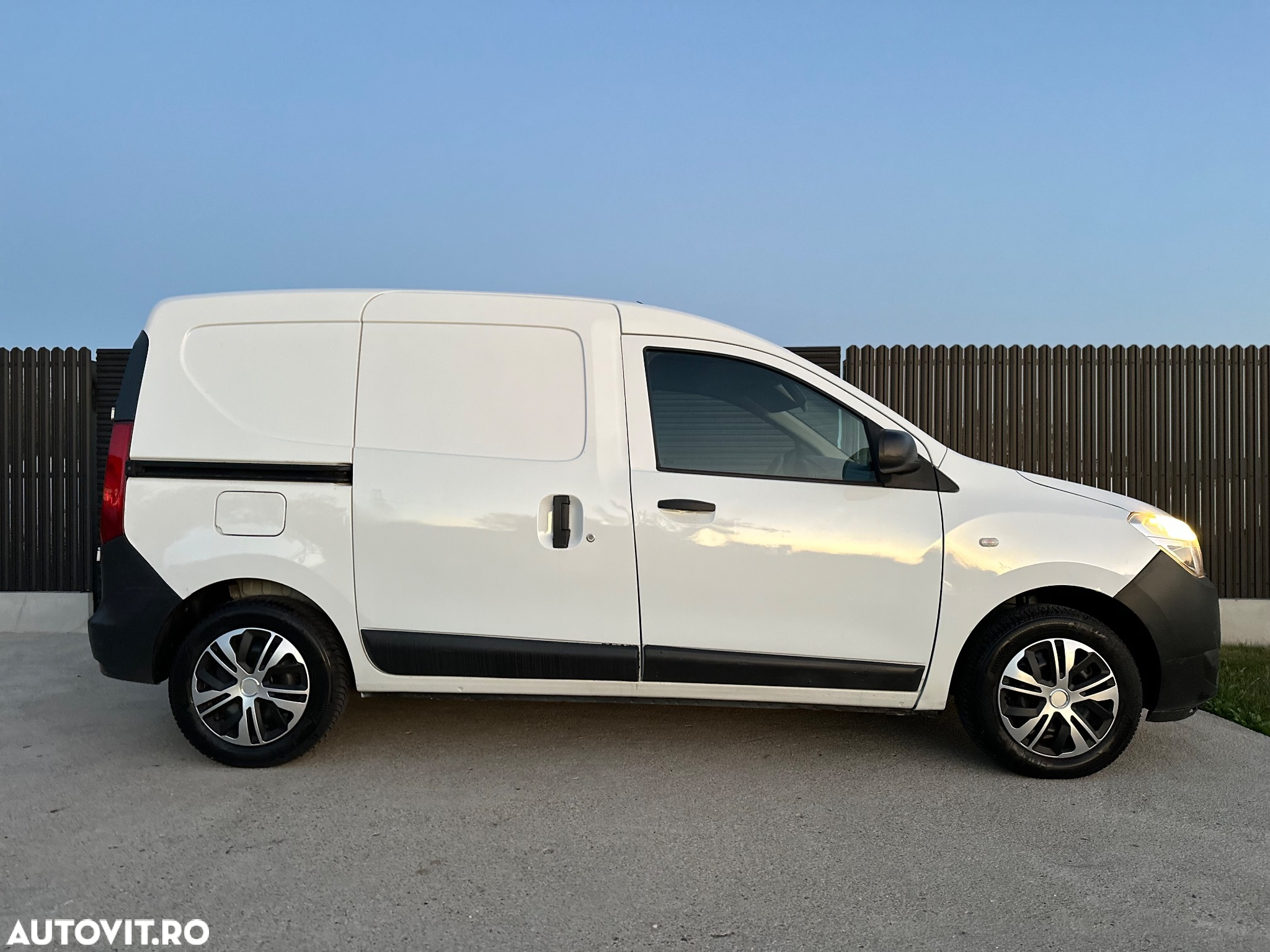 Dacia Dokker - 30