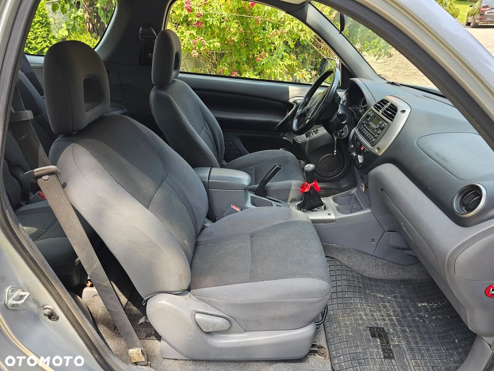 Toyota RAV4 2.0 D-4D Sol - 19