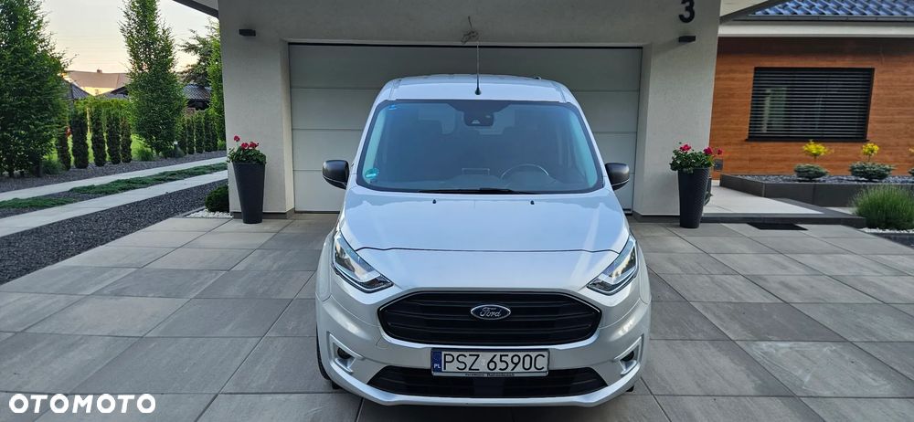 Ford Tourneo Connect Grand - 24