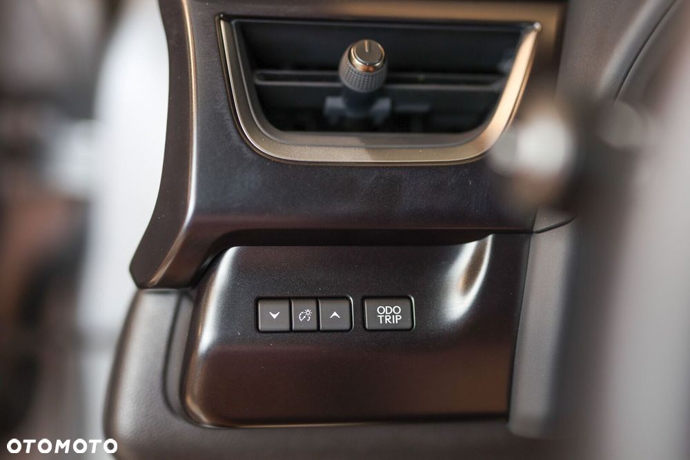 Lexus UX - 31