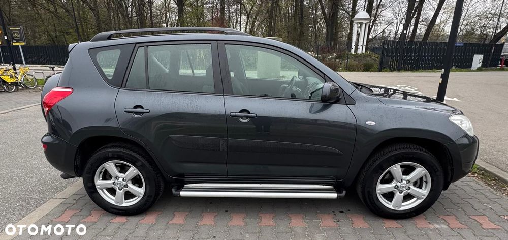 Toyota RAV4 2.0 VVT-i Sol - 4