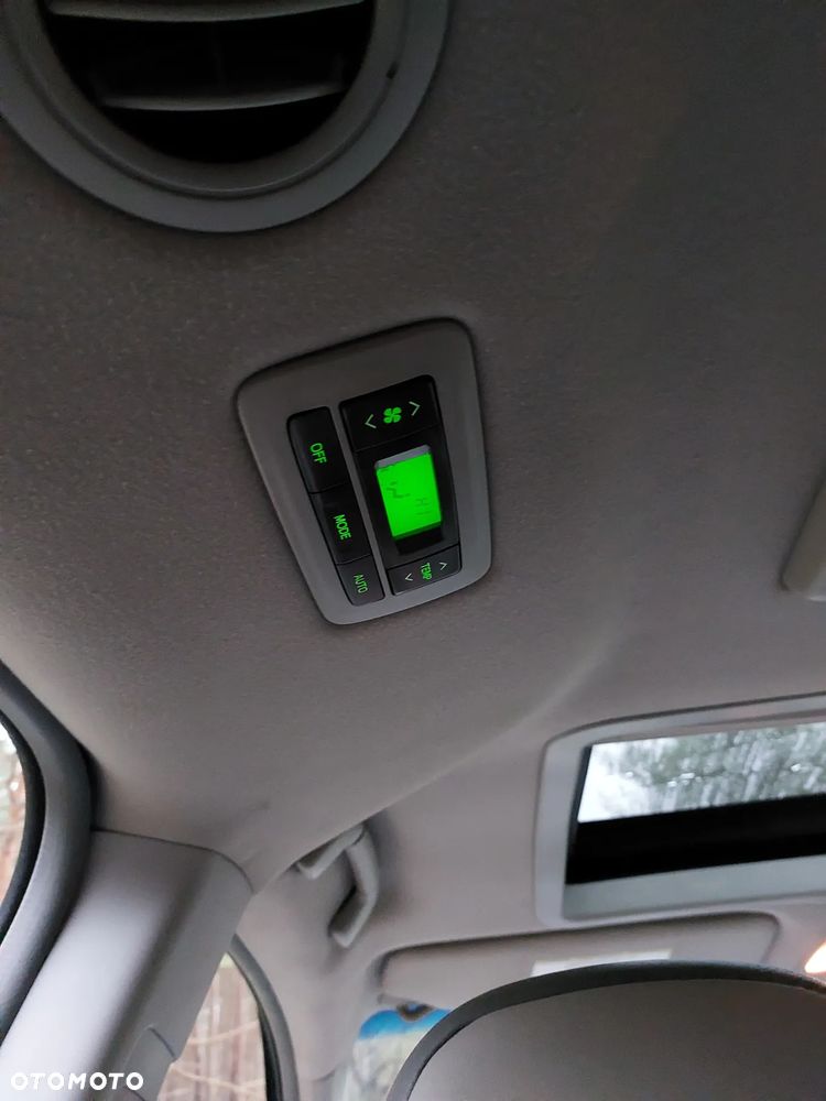 Toyota Sienna 3.5 XLE AWD - 14