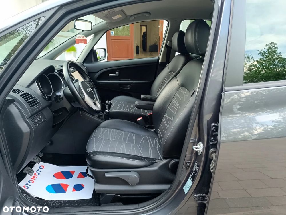 Kia Venga 1.4 CVVT Dream Team Edition - 26