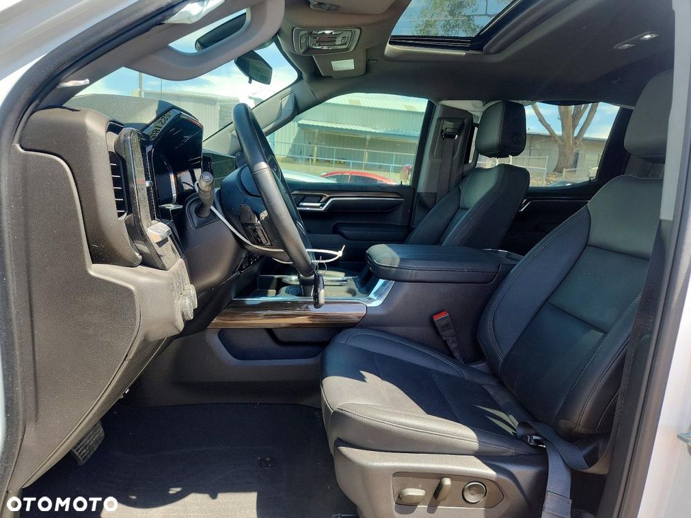 Chevrolet Silverado - 8