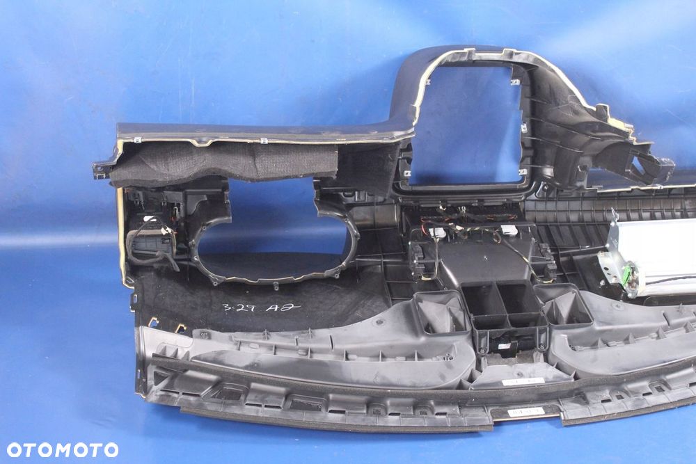 DESKA ROZDZIELCZA PODUSZKA PASAŻERA MERCEDES W251 - 12