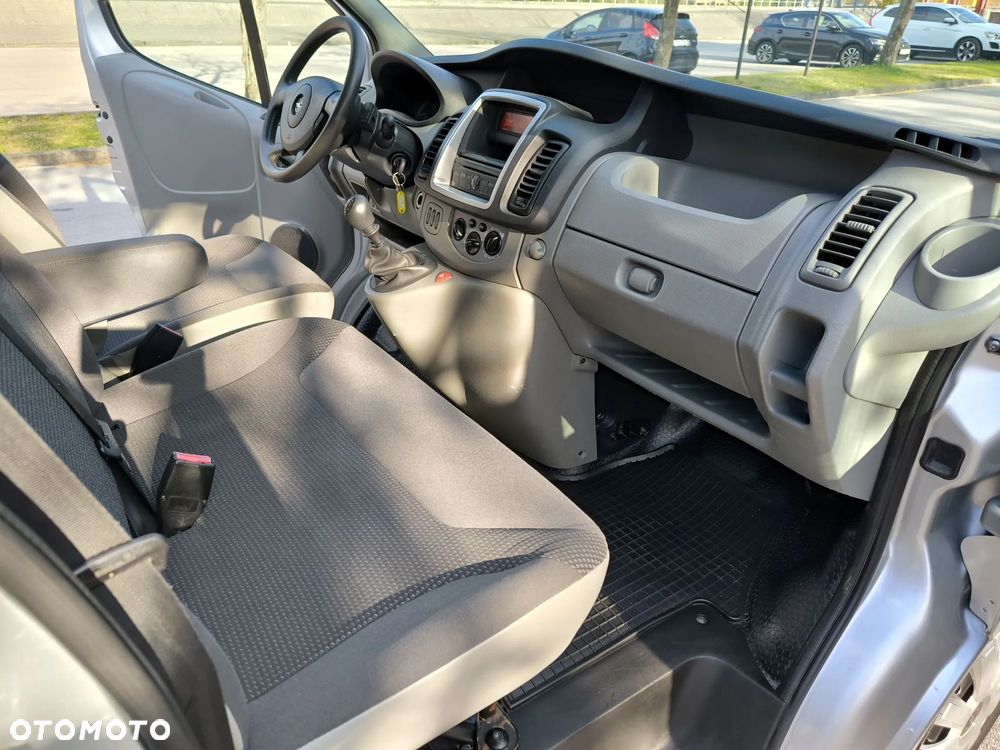 Opel Vivaro L2H1 2.9t - 26