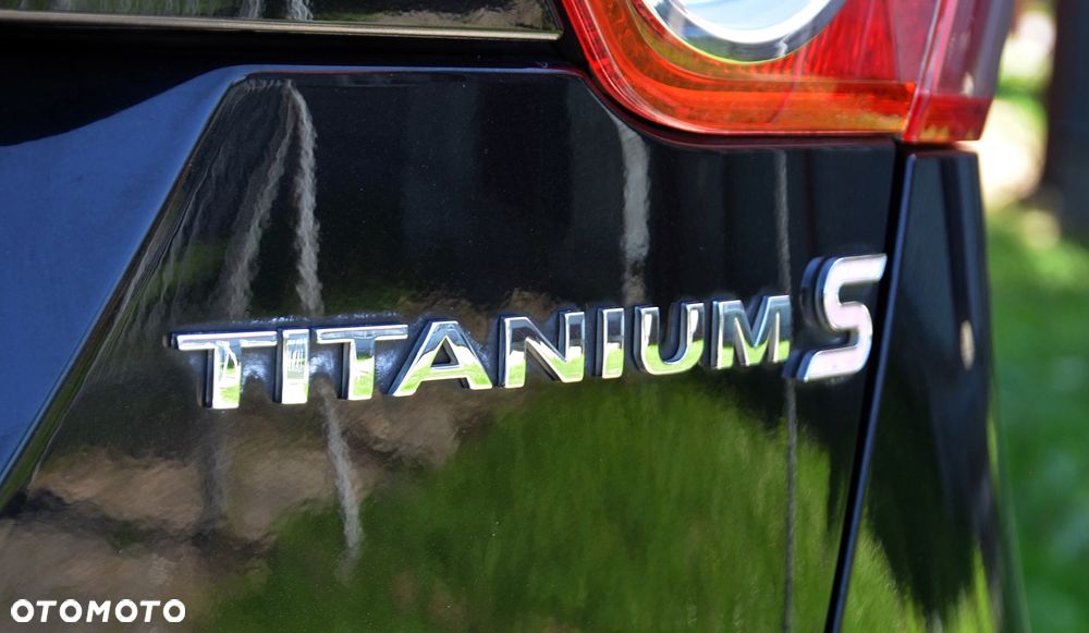 Ford Kuga 2.0 TDCi 2x4 Titanium - 25