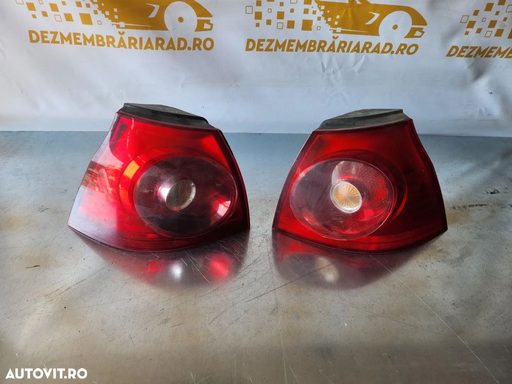 Stopuri Lampa Stop Tripla Stanga Dreapta Vw Golf 5 Hatchback - Dezmembrari Arad - 3