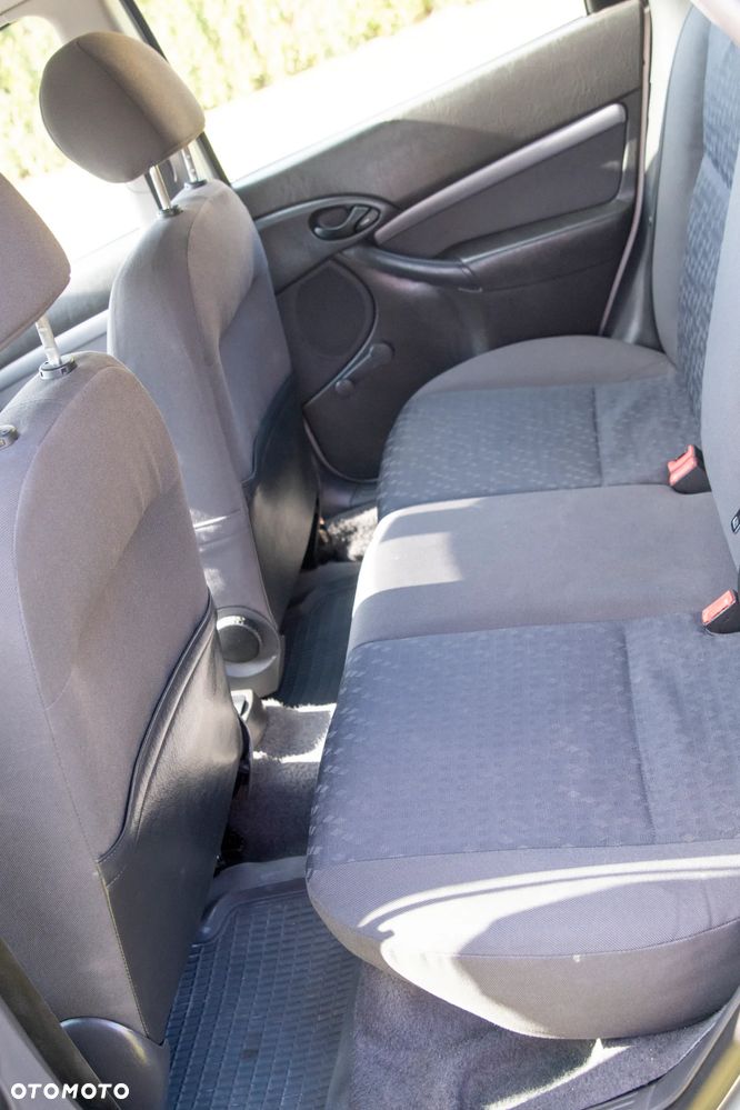 Ford Focus Trend - 9