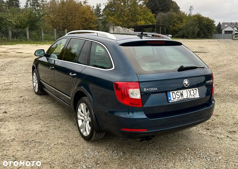 Skoda Superb 2.0 TDI 4x4 Platinum Outdoor DSG - 4