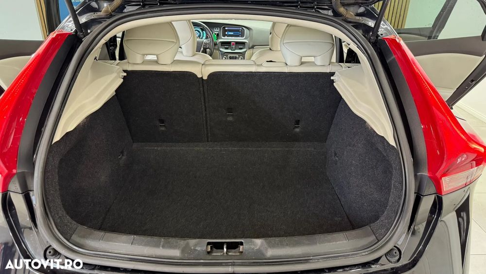 Volvo V40 D2 - 17