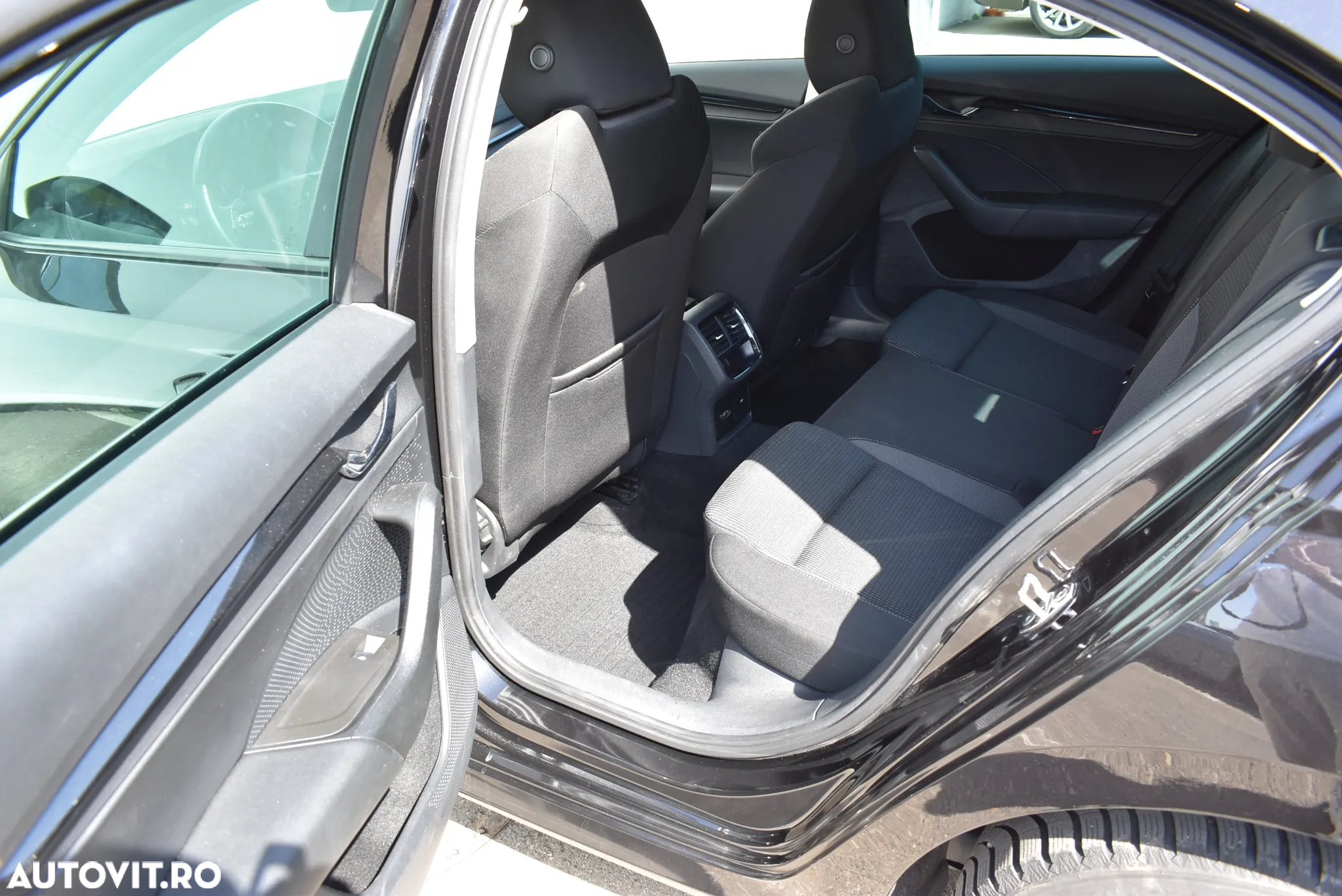 Skoda Octavia 2.0 TDI DSG Style - 17