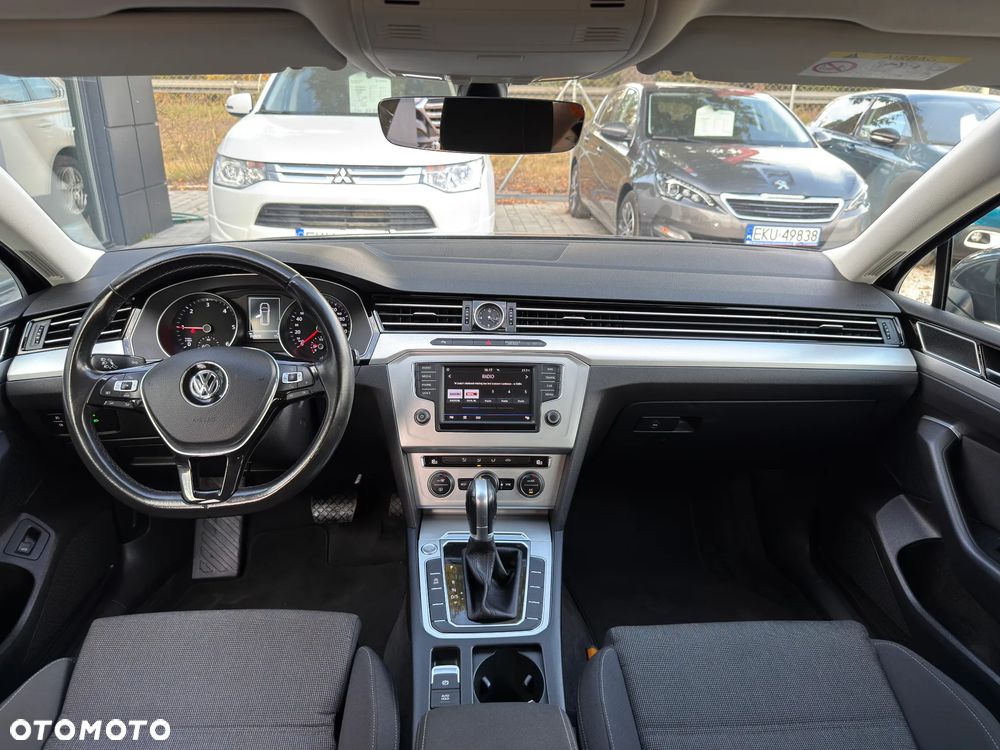 Volkswagen Passat - 8
