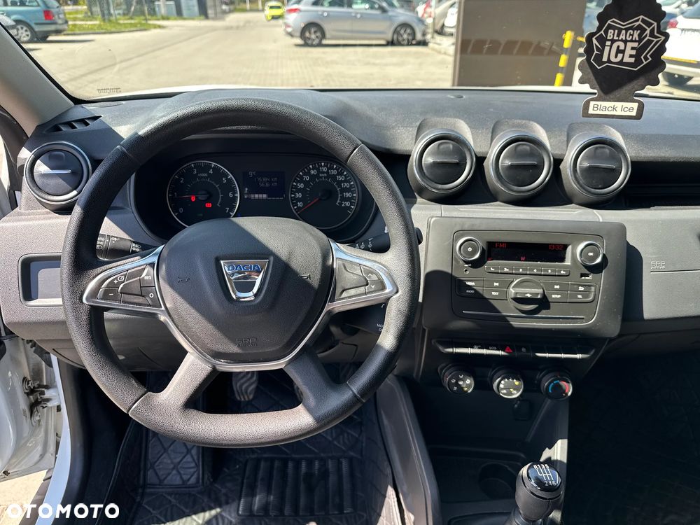 Dacia Duster 1.5 dCi Essential - 11