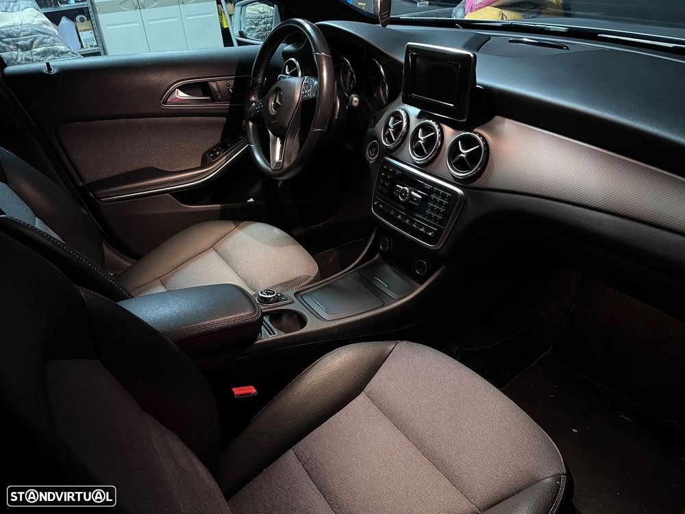 Mercedes-Benz GLA 220 - 15