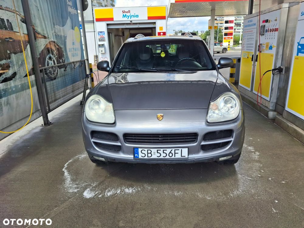 Porsche Cayenne - 4
