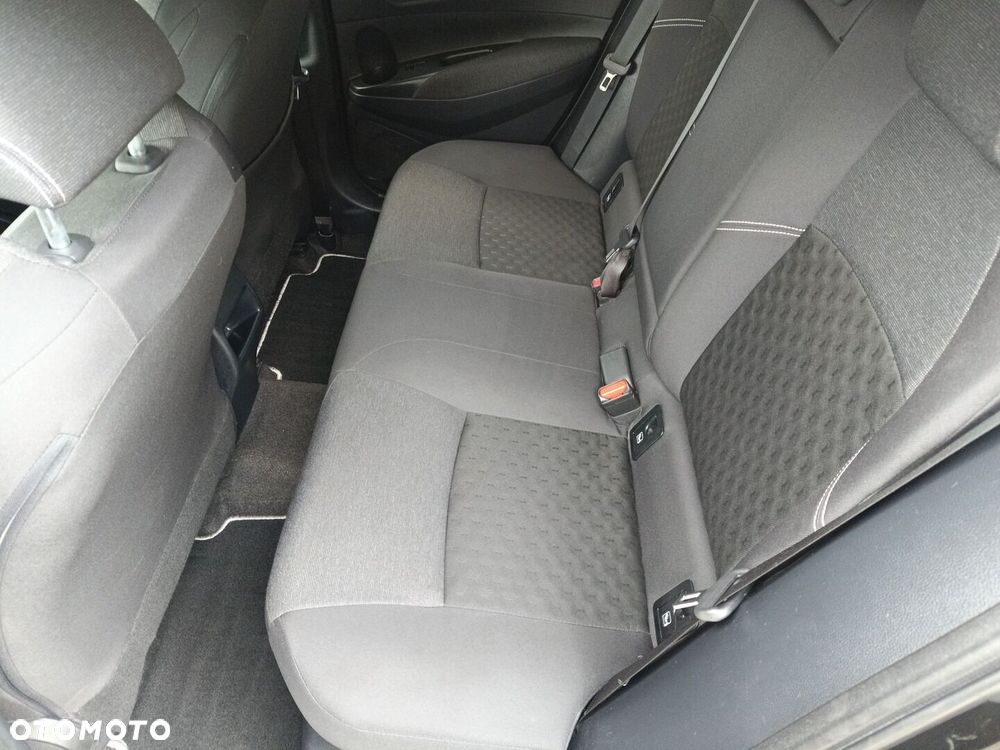 Toyota Corolla - 12
