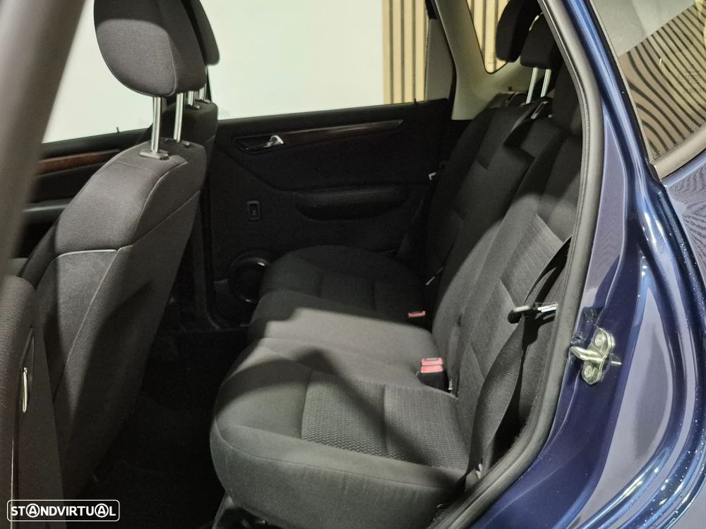 Mercedes-Benz A 150 Elegance Automatic - 20