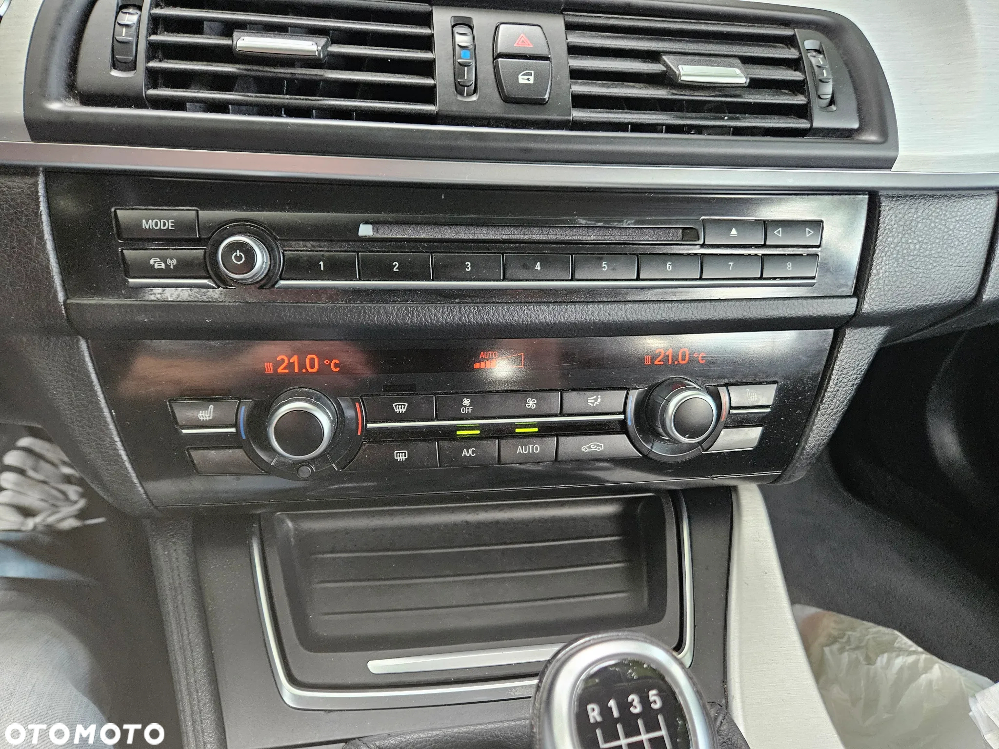 BMW Seria 5 528i Touring Luxury Line - 12
