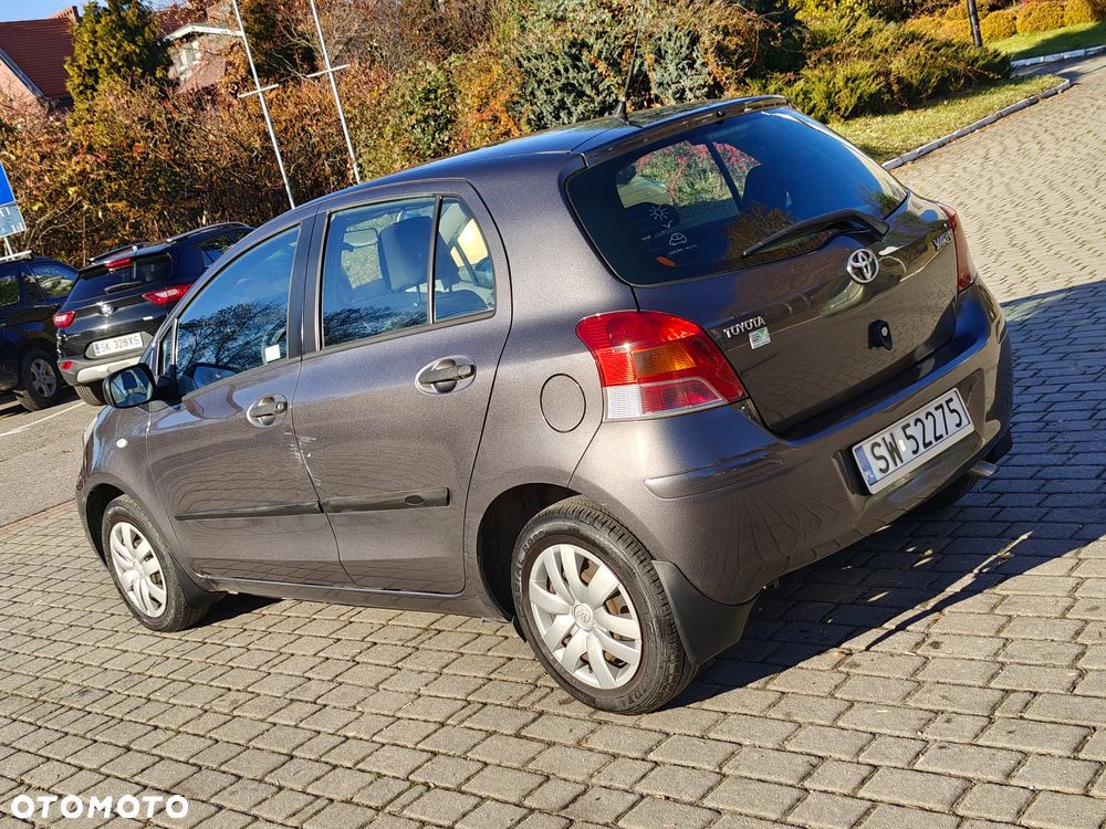 Toyota Yaris 1.0 Luna - 12