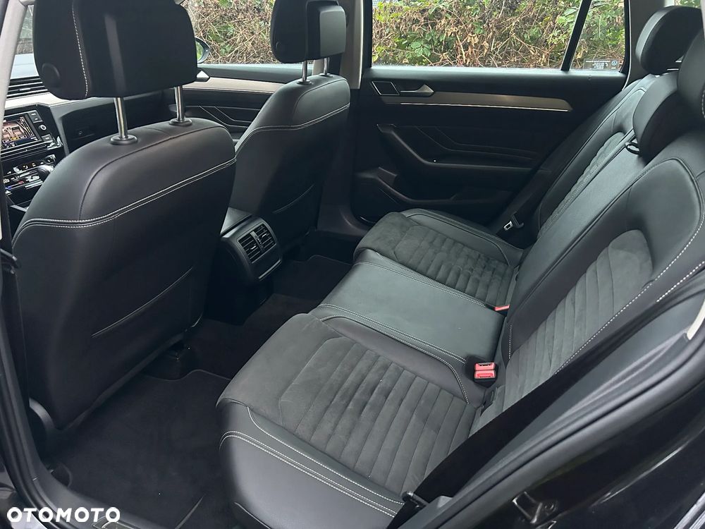 Volkswagen Passat 2.0 TDI EVO Elegance DSG - 22