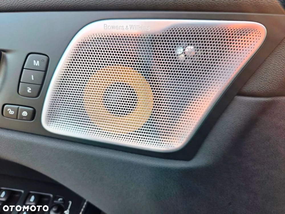 Volvo XC 60 D5 AWD Geartronic RDesign - 25