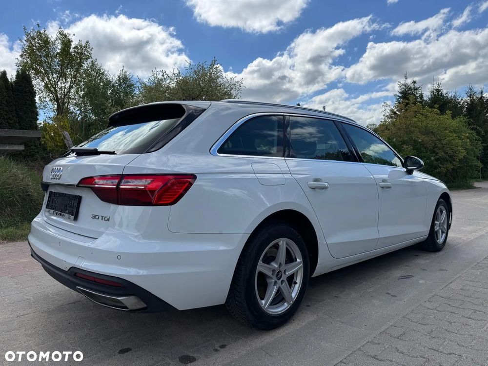 Audi A4 Avant 2024 photo 3