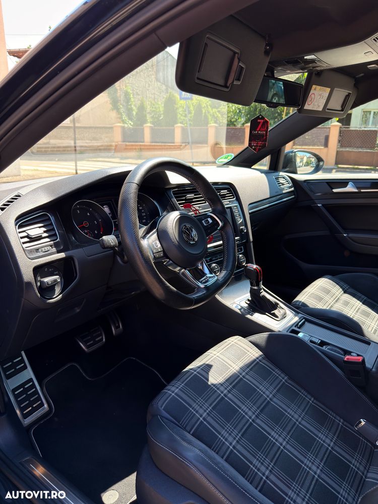 Volkswagen Golf GTD (BlueMotion Technology) DSG - 16