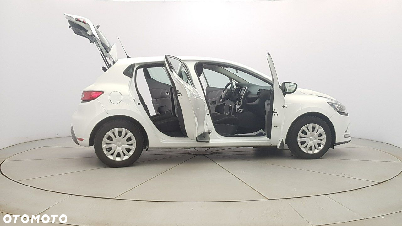Renault Clio - 12
