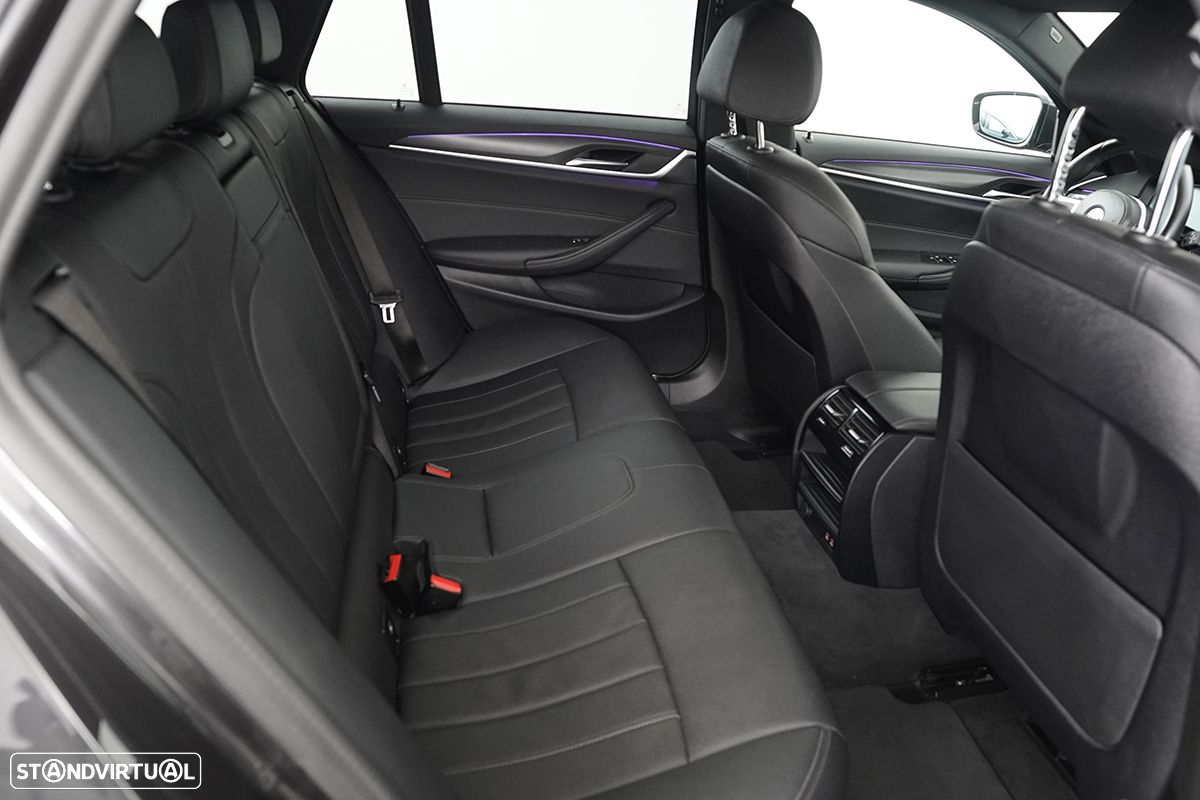 BMW 520 d Pack Desportivo M Auto - 27