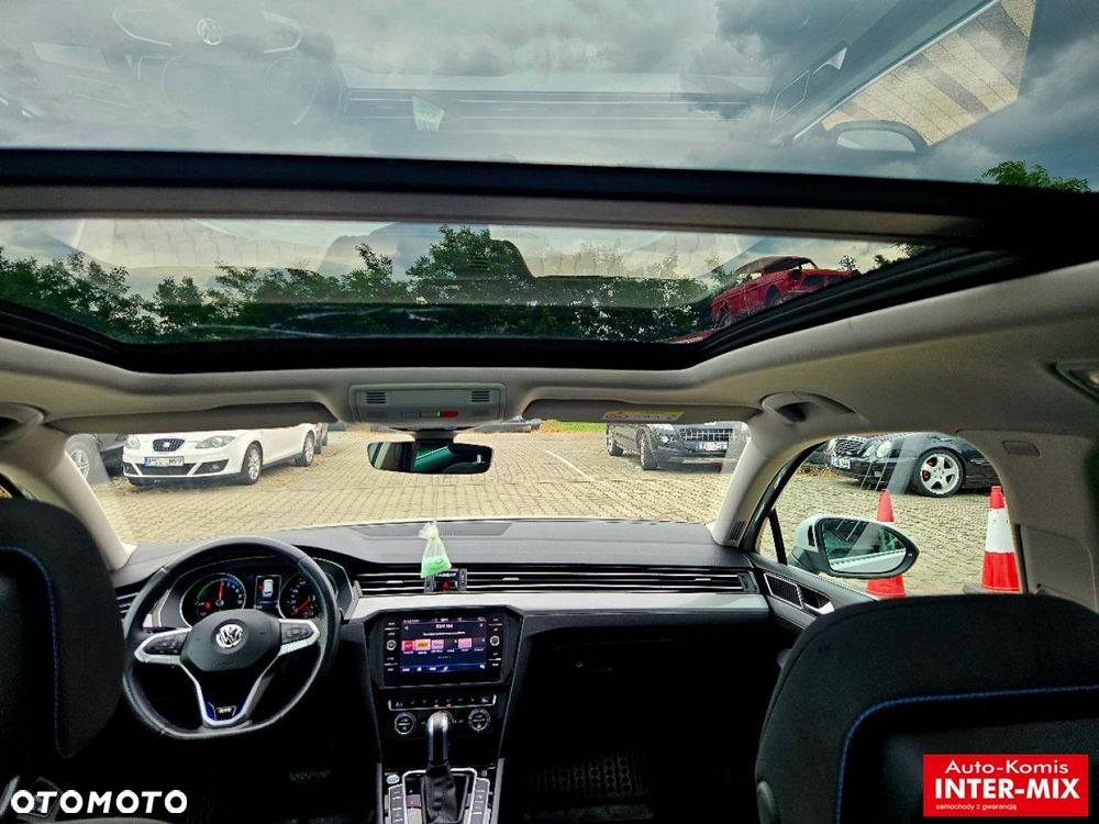 Volkswagen Passat - 27