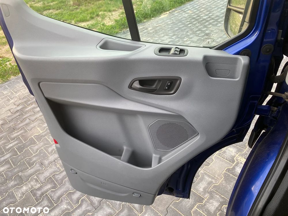 Ford Transit - 22
