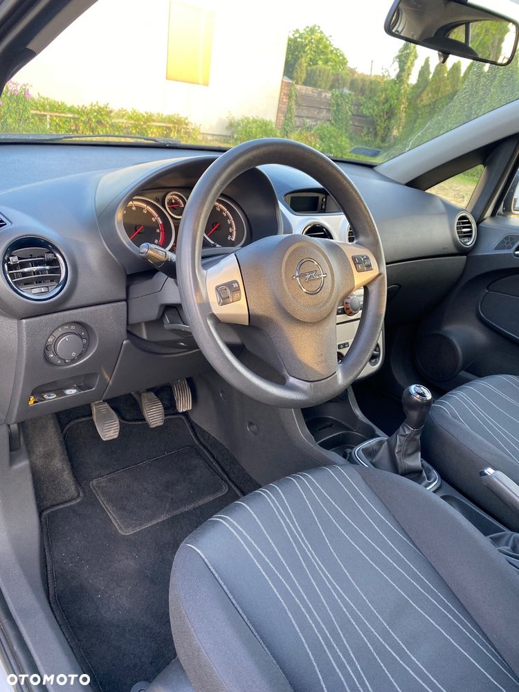 Opel Corsa 1.4 16V - 9