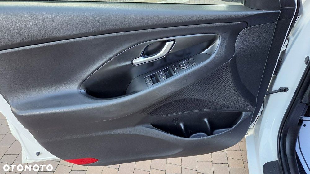 Hyundai i30 1.4 Classic + - 25