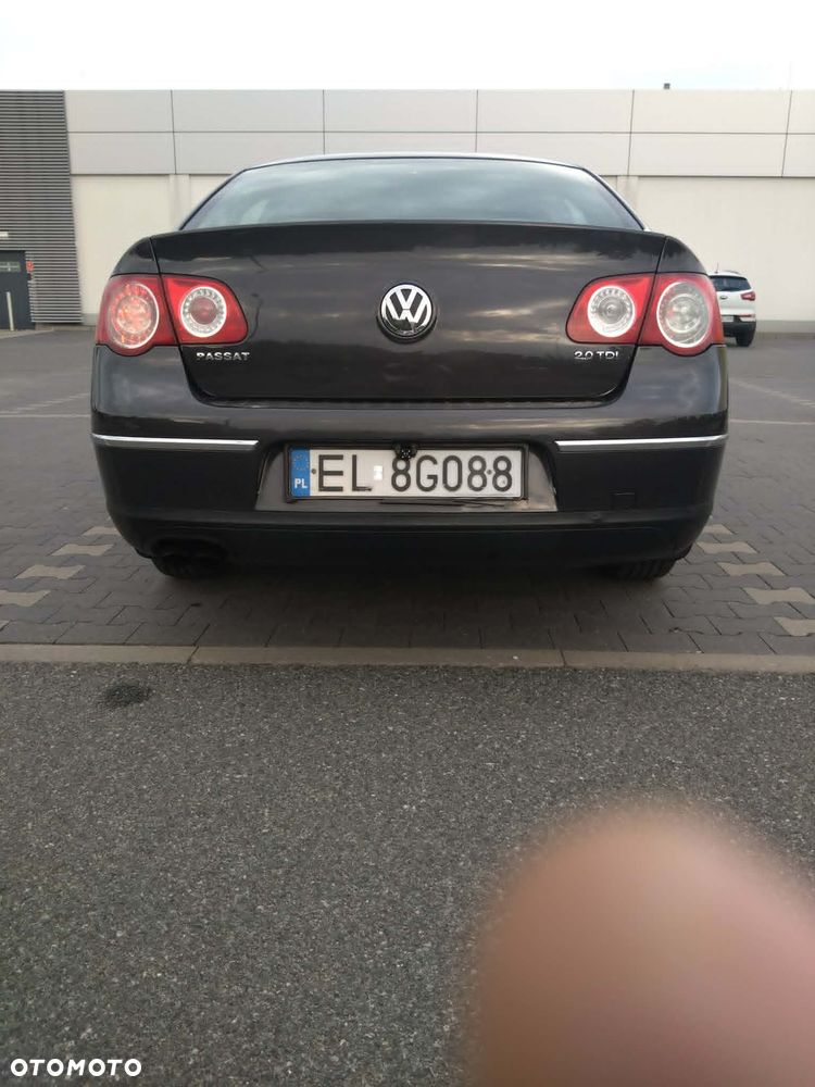 Volkswagen Passat 2.0 TDI Comfortline - 14