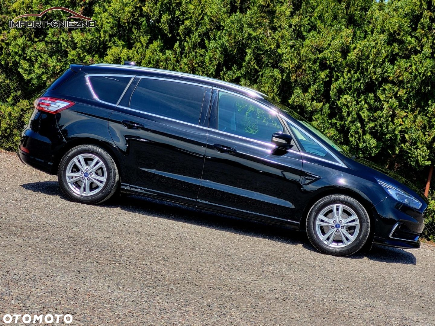 Ford S-Max - 17