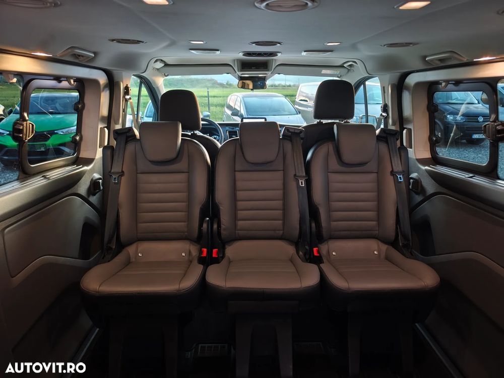 Ford Tourneo Custom - 29