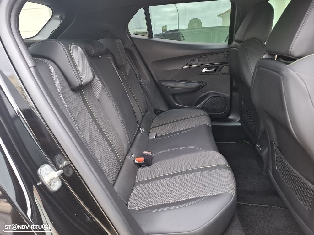 Peugeot 2008 1.2 PureTech GT Line - 42