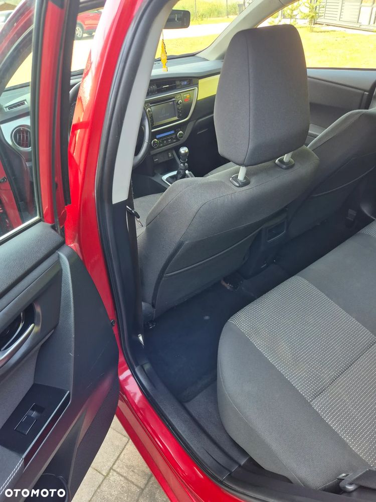 Toyota Auris - 25