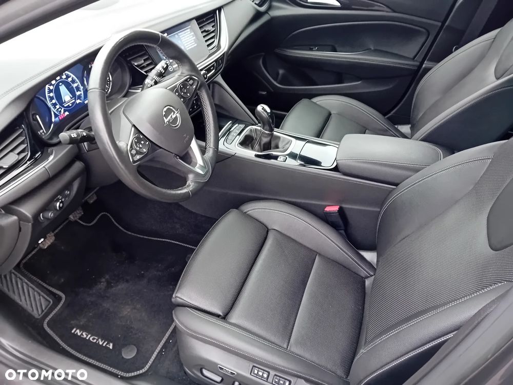 Opel Insignia - 15