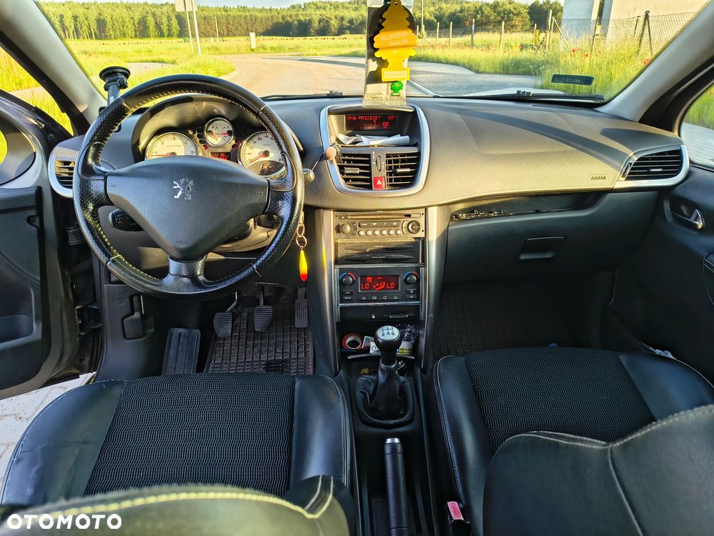 Peugeot 207 - 7