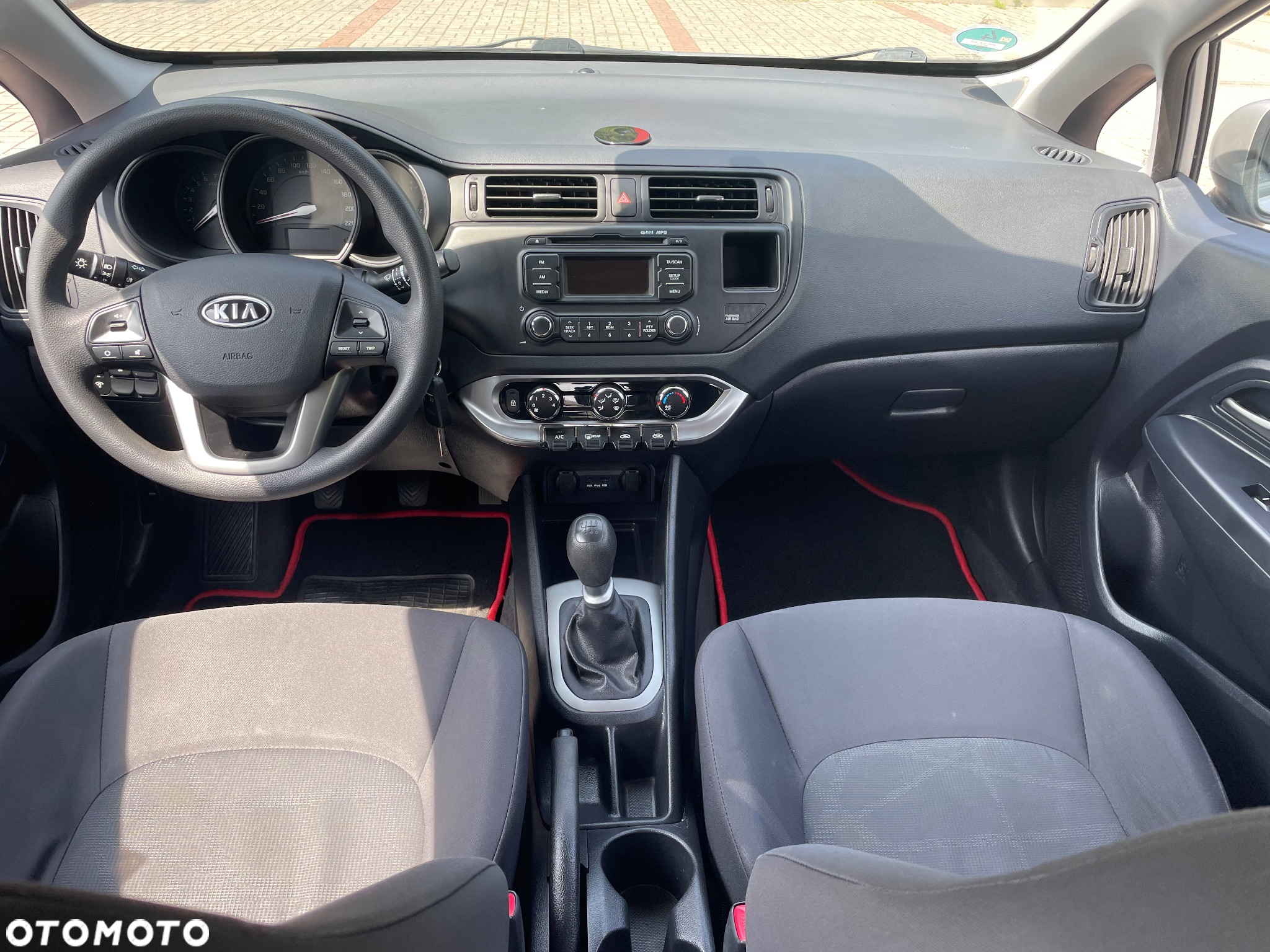 Kia Rio 1.4 L - 10