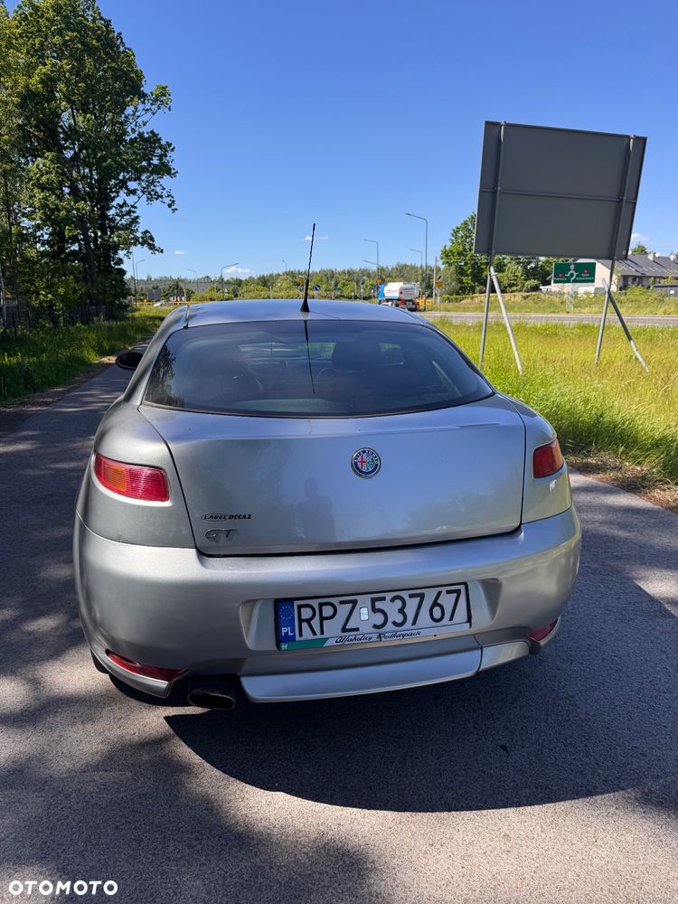 Alfa Romeo GT 1.9JTD 16V Impression - 6